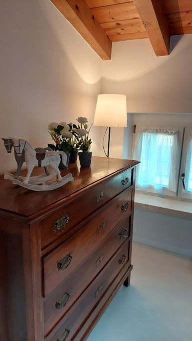 Sui Tetti Di Valeggio - Holiday Apartment วาเลจโจ ซูล มินโช ภายนอก รูปภาพ